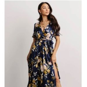 Gorgeous BNWT Baltic Born Sicilian Satin Maxi in Navy Floral, XXXL